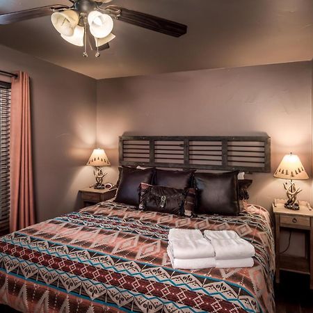 Fifth Dimension, 2 Bedrooms, Wifi, Hot Tub, Game Table, Grill, Sleeps 4 Ruidoso Ngoại thất bức ảnh