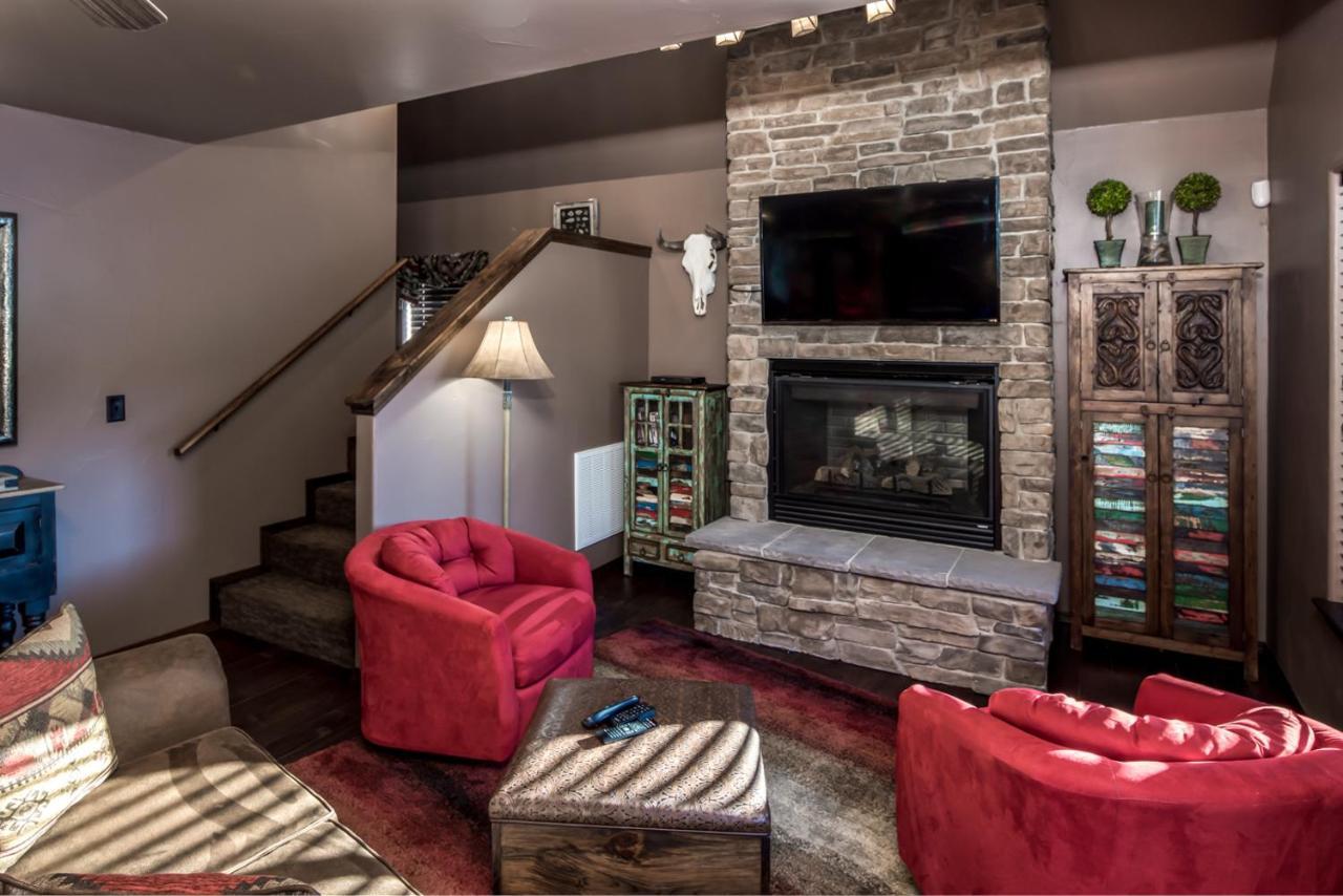 Fifth Dimension, 2 Bedrooms, Wifi, Hot Tub, Game Table, Grill, Sleeps 4 Ruidoso Ngoại thất bức ảnh