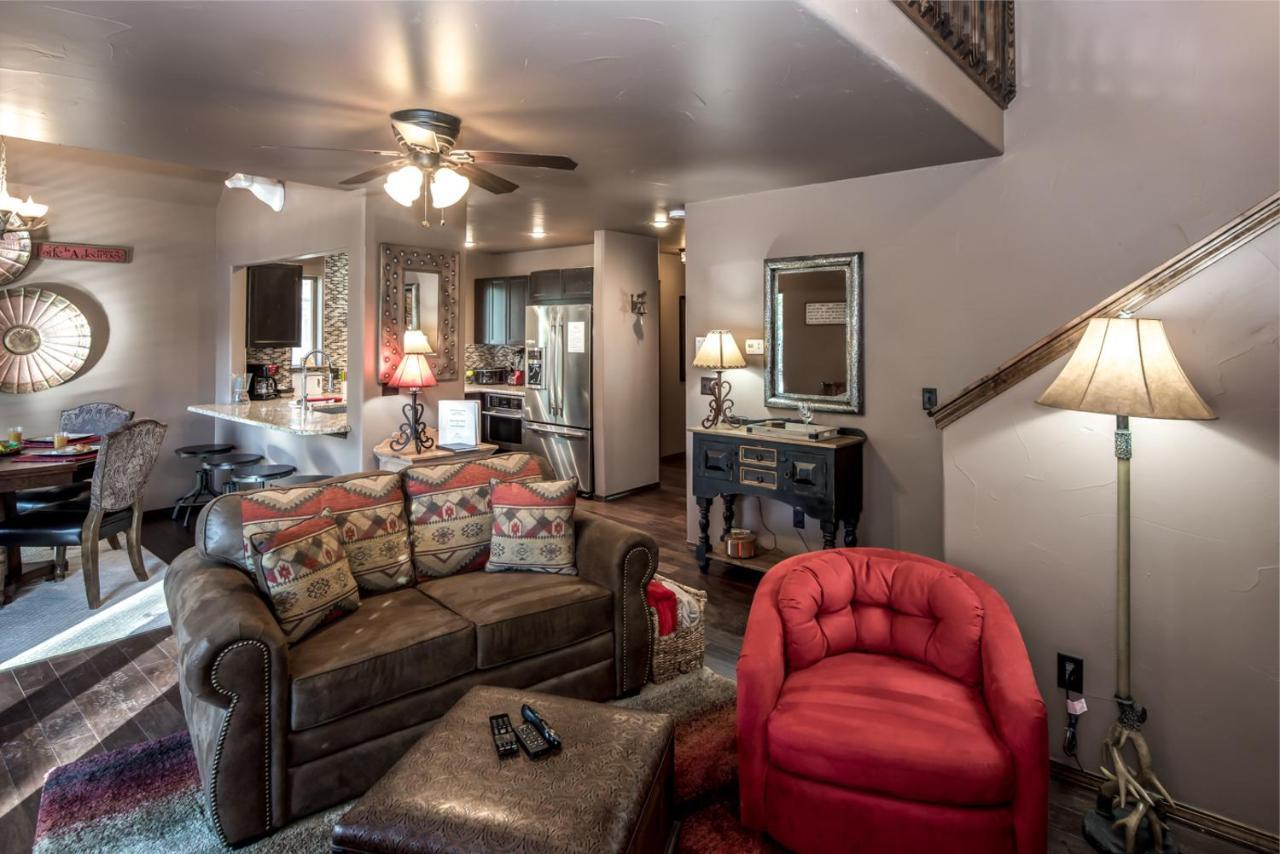 Fifth Dimension, 2 Bedrooms, Wifi, Hot Tub, Game Table, Grill, Sleeps 4 Ruidoso Ngoại thất bức ảnh